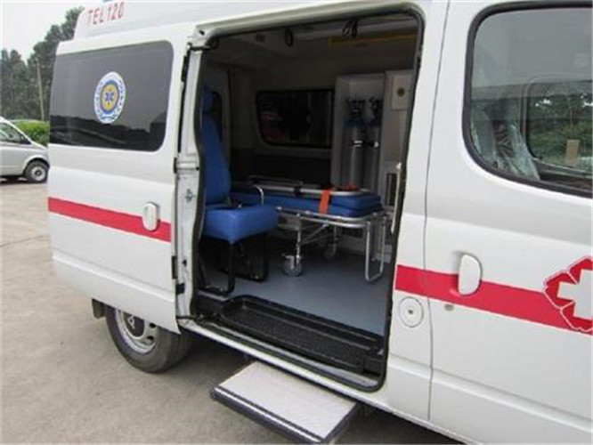 且末救护车出租服务案例7
