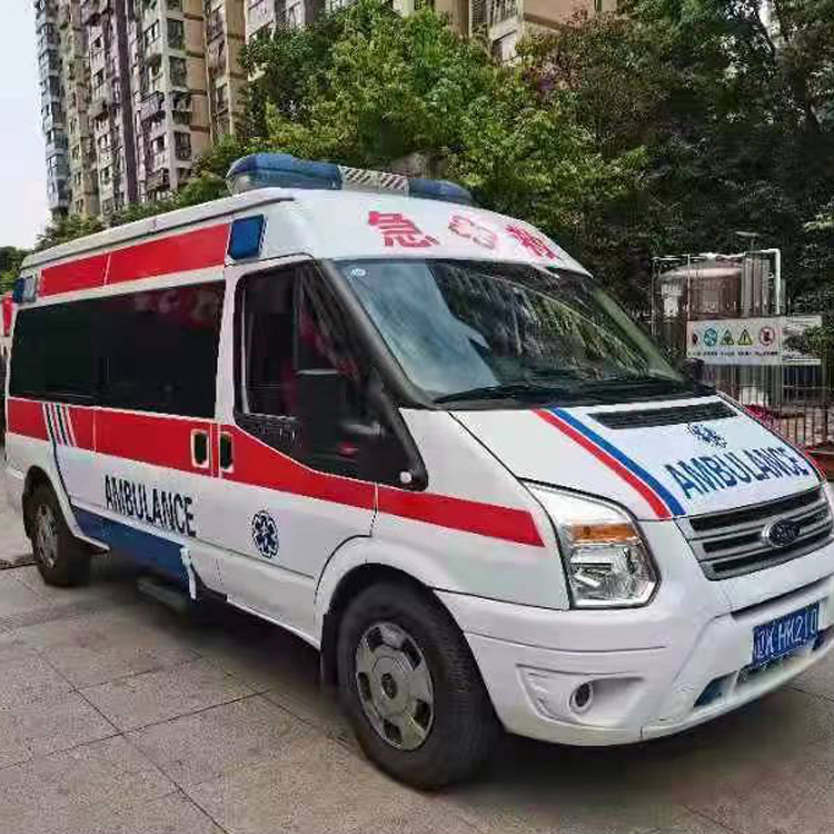 且末长途救护车护送病人返乡